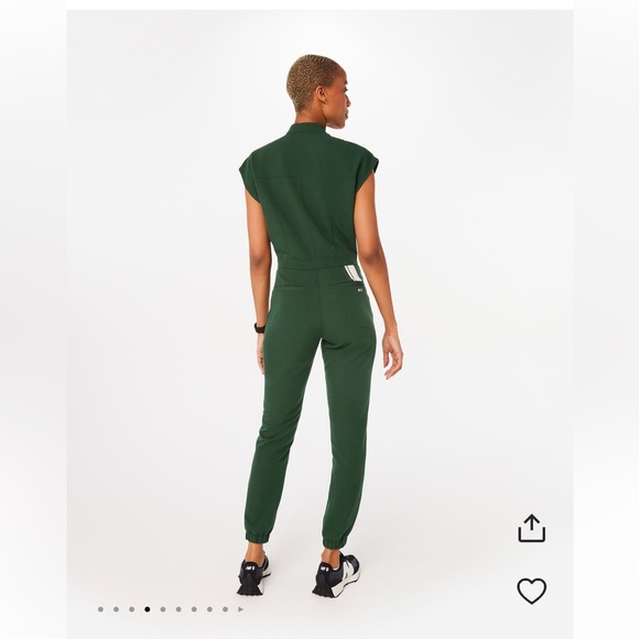 Figs Rafaela Cargo ScrubJumpsuit, British Racing Green, Size Medium, NWT - Picture 2 of 4